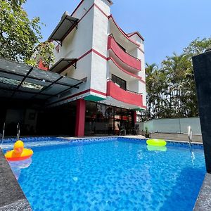 Girivihar Holiday Club - Pure Veg